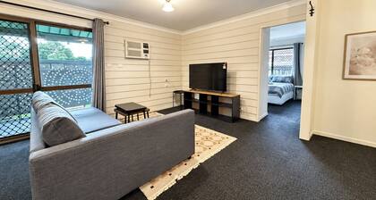Cosy 3BR Cottage Home w/ Ample Parking