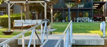 Luxury Riverfront Retreat with Private Boat Ramp - Sleeps 10