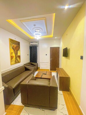 Junior Room | Living area - Efeane De-Comfy Apartments. (Lagos)