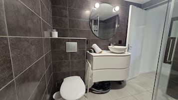 Douche, séchoir à cheveux
