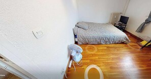1 bedroom, iron/ironing board, bed sheets - Private Room in a Shared Flat - Lyon 8 (Lyon)