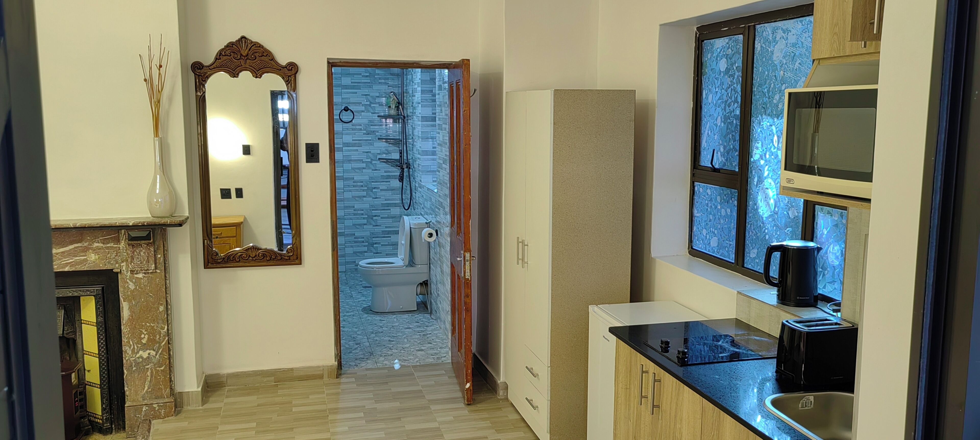 Luxury Apartment, Garden View | Bilik Mandi | Pancuran mandi, kelengkapan dandanan diri percuma, tuala disediakan 