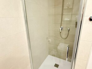 Shower, hair dryer, towels - Apartment TM lagoons Village 141 (Torrevieja)