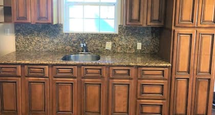 Charming 2-bedroom house in beautiful San Mateo perfect for relaxing