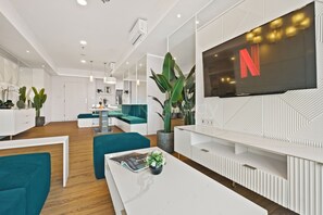 Living room - Narel by Kozystay - Kuningan (Jakarta)