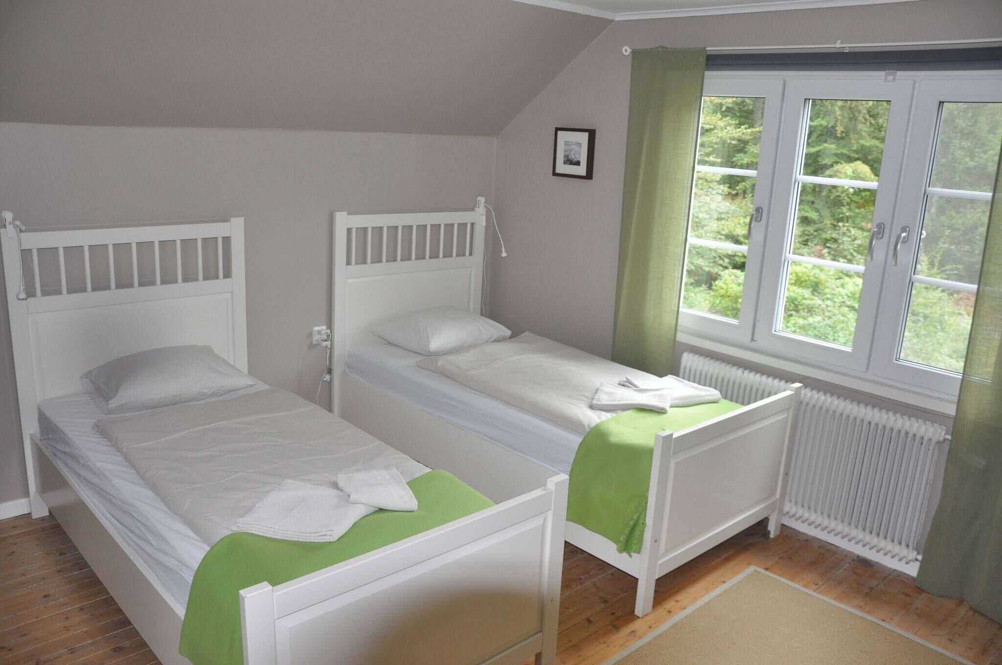3 bedrooms, iron/ironing board, Internet, bed sheets