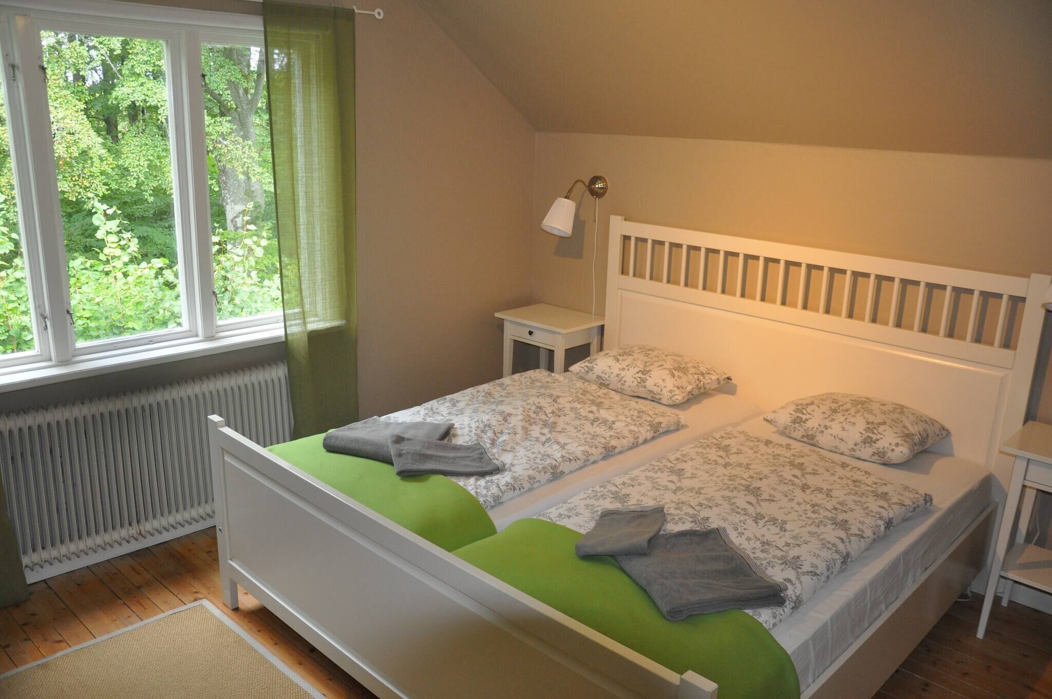 3 bedrooms, iron/ironing board, Internet, bed sheets