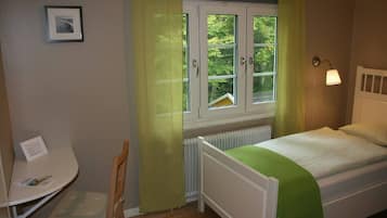 3 bedrooms, iron/ironing board, Internet, bed sheets