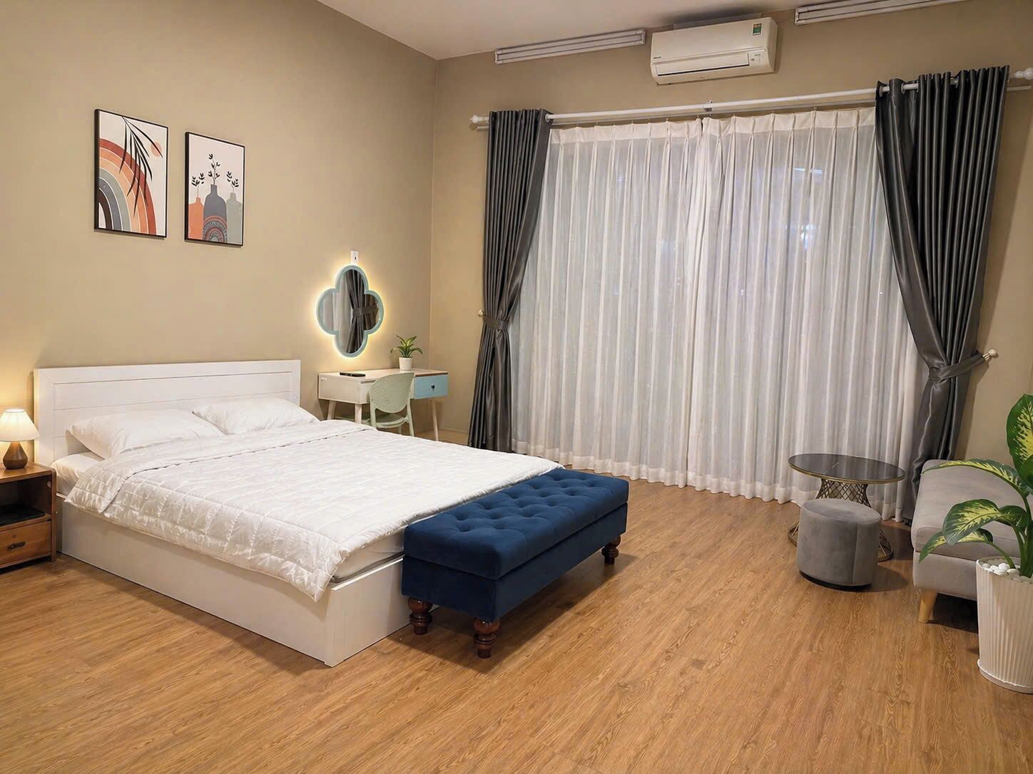 6 bedrooms, iron/ironing board, free WiFi, bed sheets