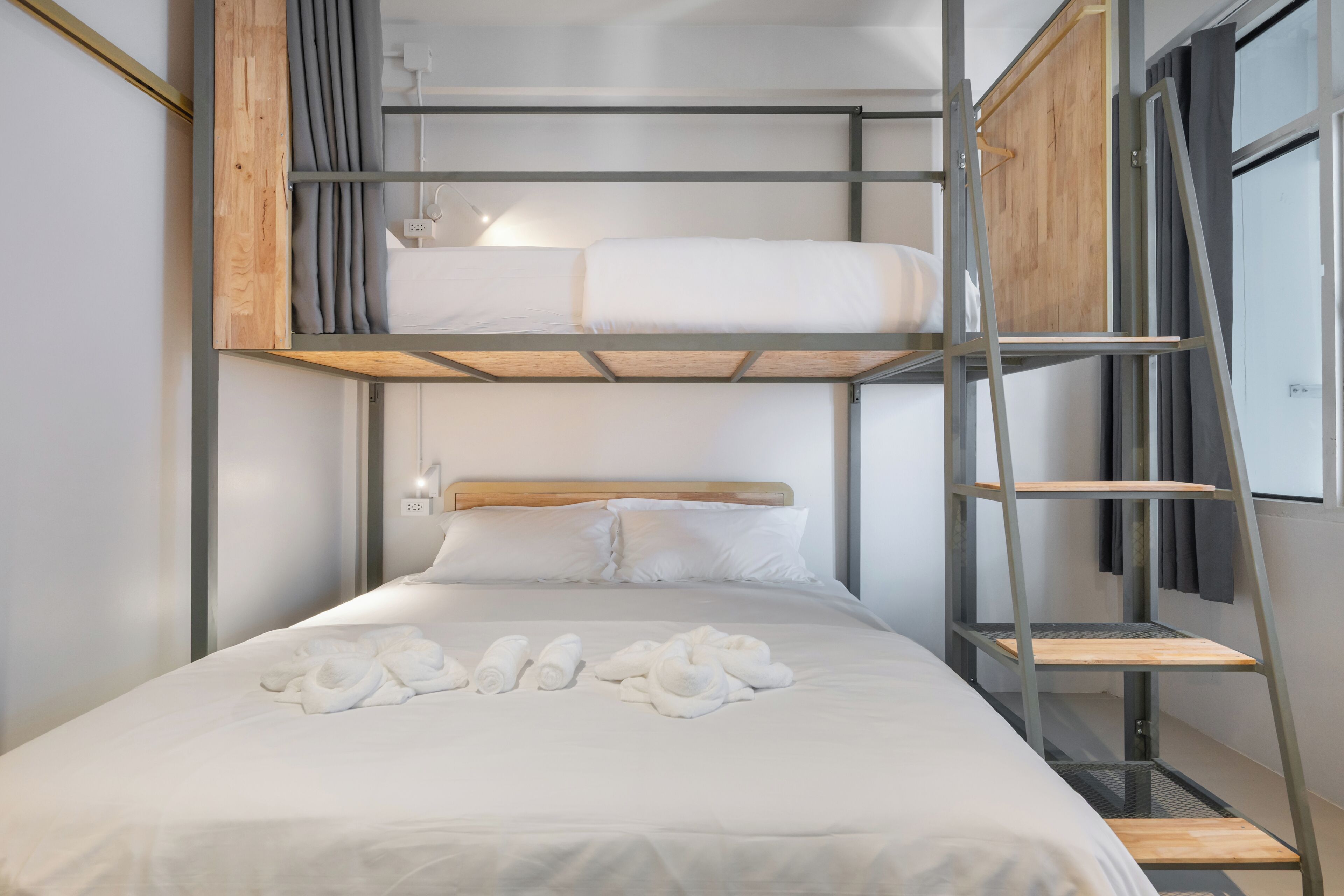 Standard Triple Room | Blackout drapes, WiFi (free), bed sheets