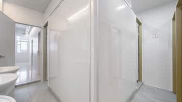 Single Bunk Bed with Shared Bathroom | Shared bathroom