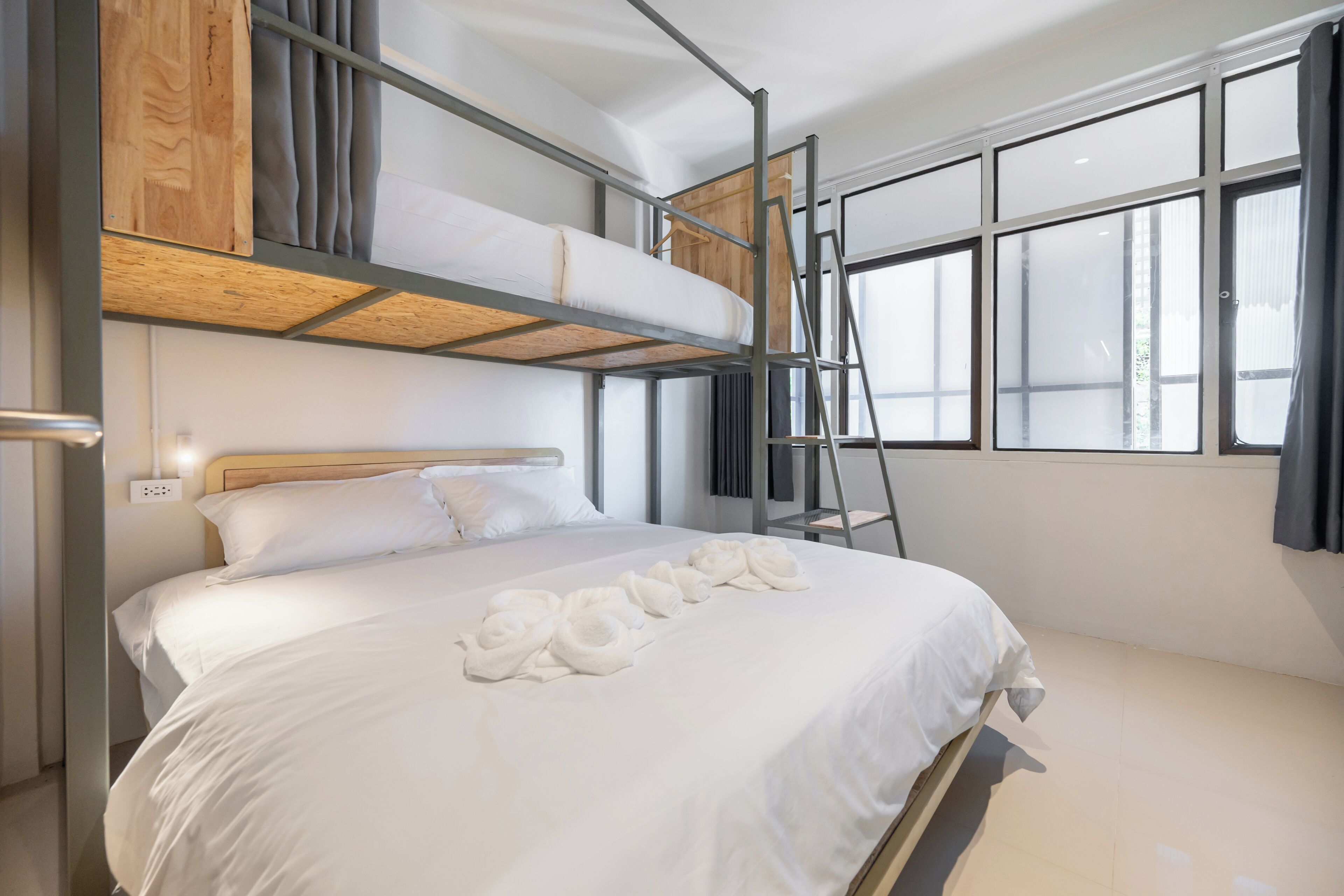 Standard Triple Room | Blackout curtains, free WiFi, bed sheets