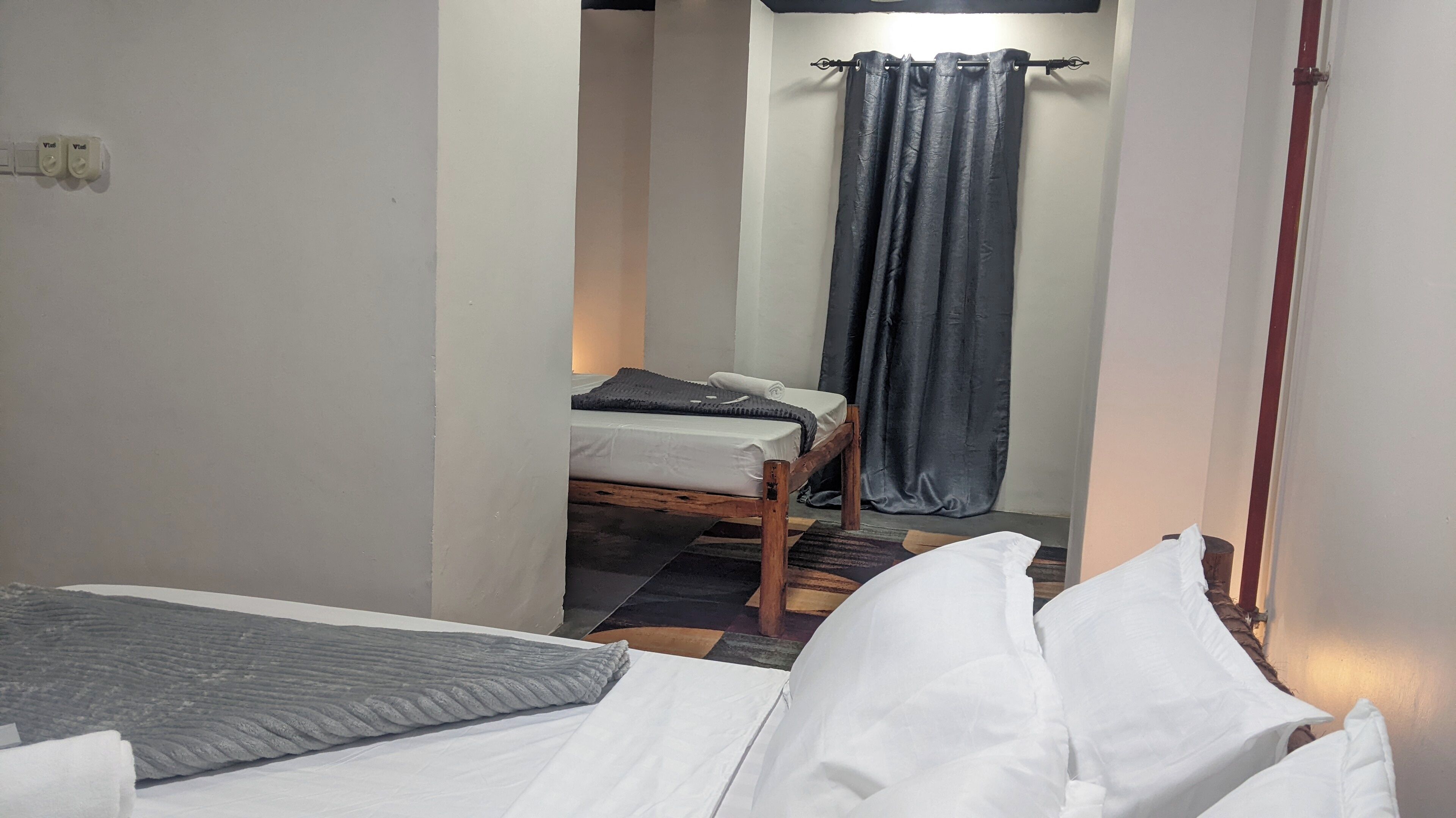 1 bedroom, iron/ironing board, internet, bed sheets
