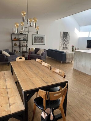 Dining - Small Swedish home in Enköping (Bergvreten-Fanna-Korsängen)
