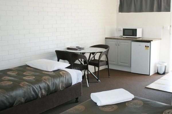 Triple Room, Patio | Iron/ironing board, free WiFi