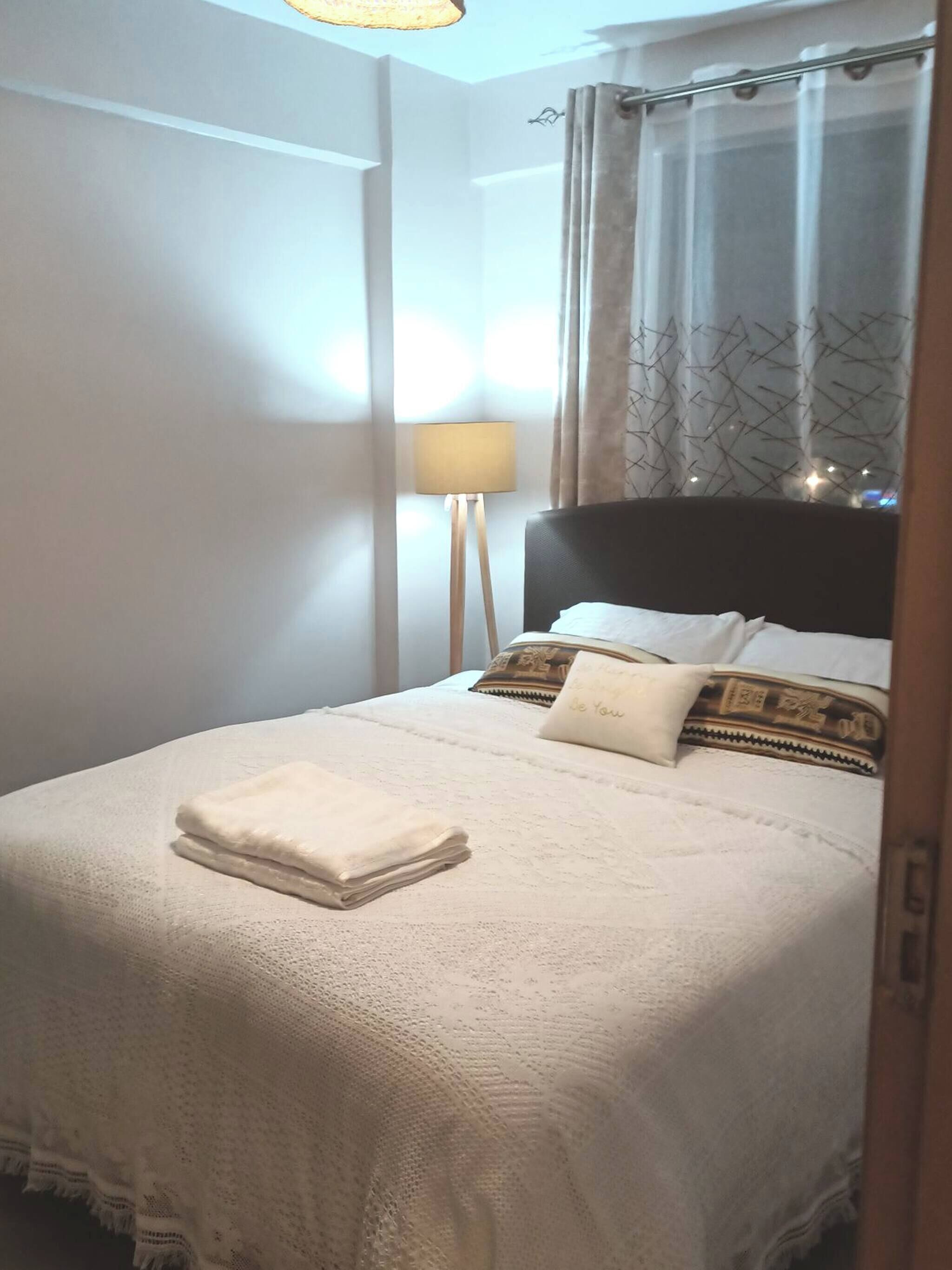 Iron/ironing board, Internet, bed sheets, wheelchair access