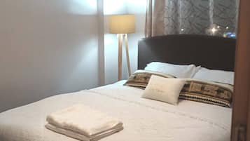 Iron/ironing board, Internet, bed sheets, wheelchair access