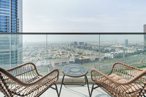 Property grounds - Chic 2BR in Paramount Midtown  (Dubai)