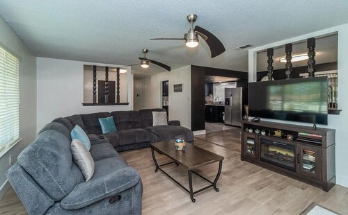 Perfect 5-bedroom house in awesome Madera for your getaway