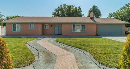 Perfect 5-bedroom house in awesome Madera for your getaway