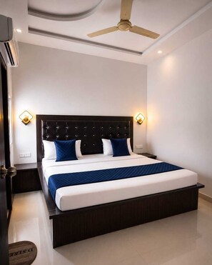 Standard Double Room | Free WiFi - La budha Villager Homestay (Agra)