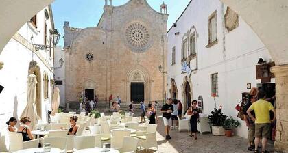 OSTUNI RESIDENCE WITH POOL