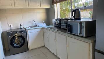 Apartment, 1 Bedroom | Laundry