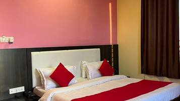 Deluxe Double Room | Premium bedding, pillowtop beds, free WiFi, bed sheets