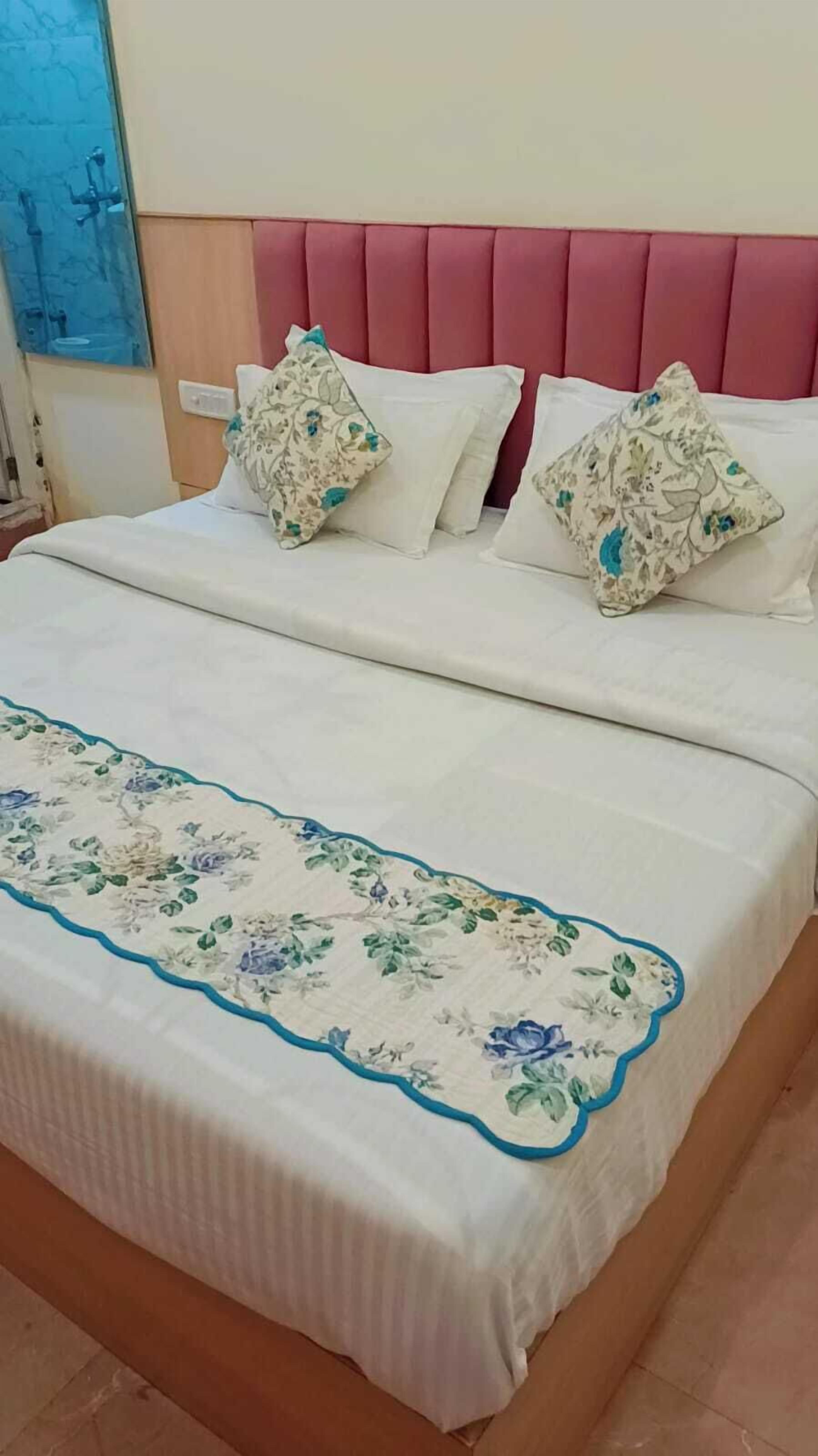 Deluxe Double Room | Free WiFi