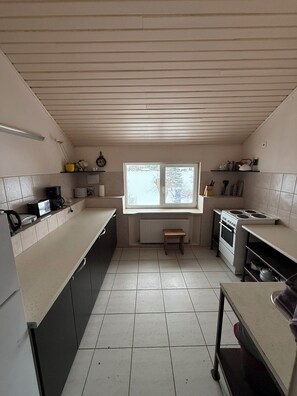 Private kitchen - Adorable 2-bedroom house in charming Slampe perfect for relaxing, quiet getaway! (Slampe)