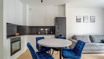 Apartment, Balcony | Private kitchenette