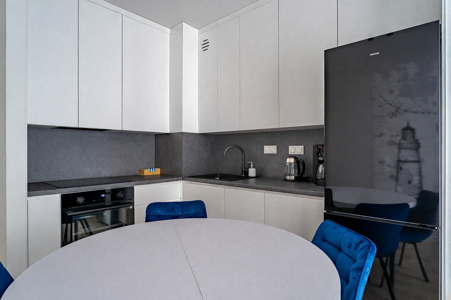 Departamento, balcón | Cocineta privada