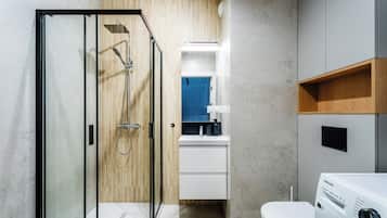 Apartment, Balcony | Bathroom