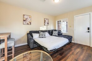 4 bedrooms, desk, Internet, bed sheets - Walkable Phoenix 2-Unit Hub Near Chase Field! (Phoenix)