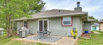 13 Mi to Kauffman Stadium! 'Cottontail Cottage'