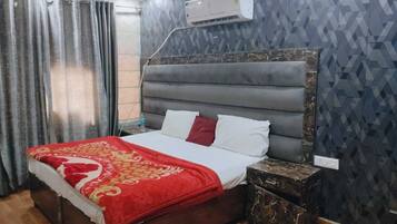Comfort Double Room, City View