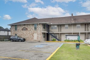 Exterior - Walk to LSU Campus & Bars! Condo w/ Community Pool (Baton Rouge)
