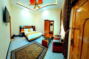 Kamar Deluks | Wi-Fi gratis