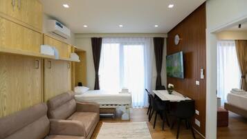 In-room safe, iron/ironing board, free WiFi