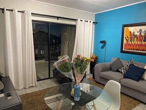Smart TV, printers - Mawuya-Tigashire Munyaka Executive Apartments (Midrand)