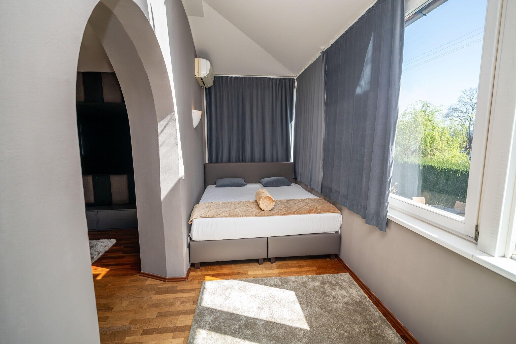 Bureau, Wi-Fi gratuit, draps fournis