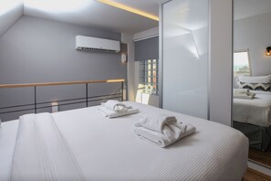 1 bedroom, iron/ironing board, free WiFi, bed sheets - Kirki Luxury Loft (Athina)