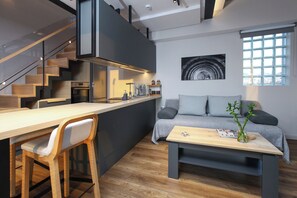 Smart TV - Kirki Luxury Loft (Athina)