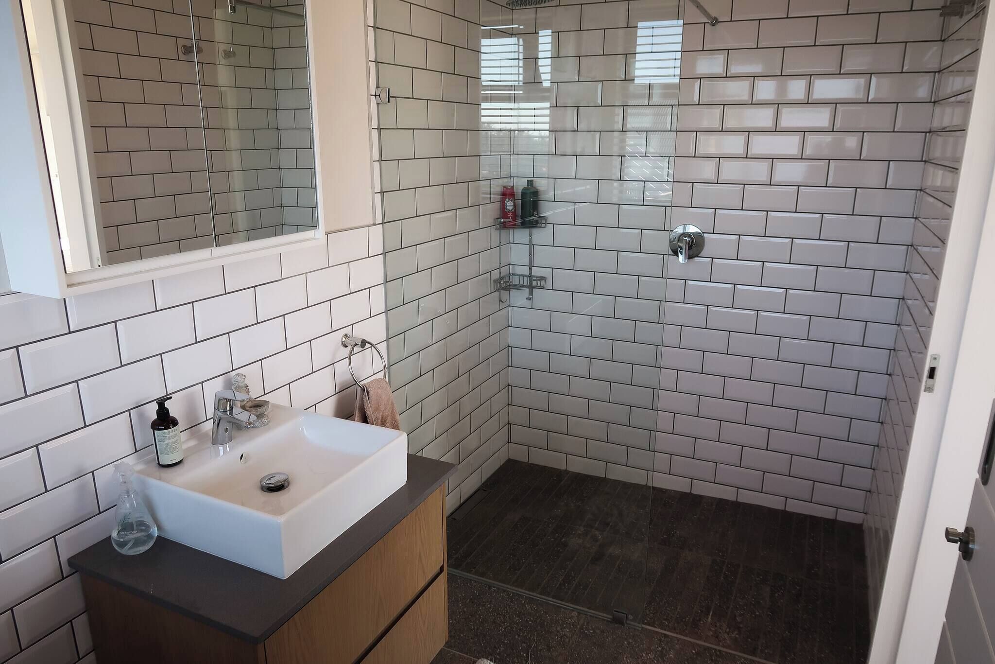 Kamer, 1 slaapkamer, balkon, uitzicht op tuin | Badkamer
