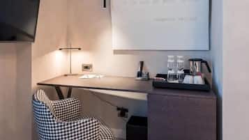 Standaard tweepersoonskamer, uitzicht op de binnenplaats | Interieur