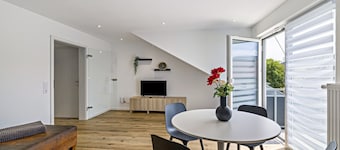 Apartment 'Zentrale in Mössingen 2' with Mountain View, Balcony and Wi-Fi