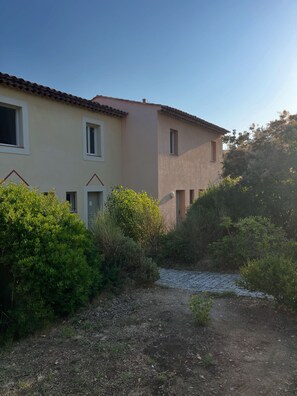 Exterior - House le Rouret (Grospierres)