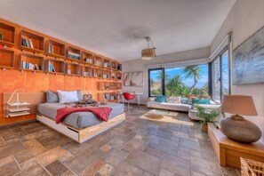 Desk, iron/ironing board, travel cot, free WiFi - Villa El Erizo • Pool • LVH (Nazaret)