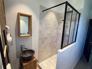 Bathroom - Vrbo Property (Saint-Tropez)