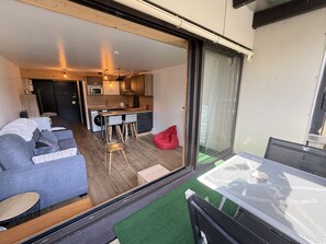 Interior - Studio Mountain chic resort center (Le Lioran)